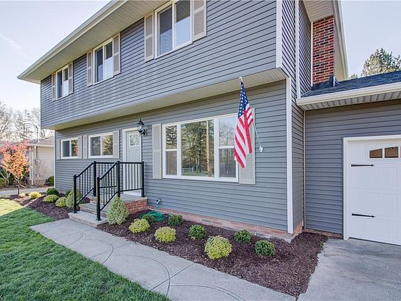4th image of 399 Sherry Ln