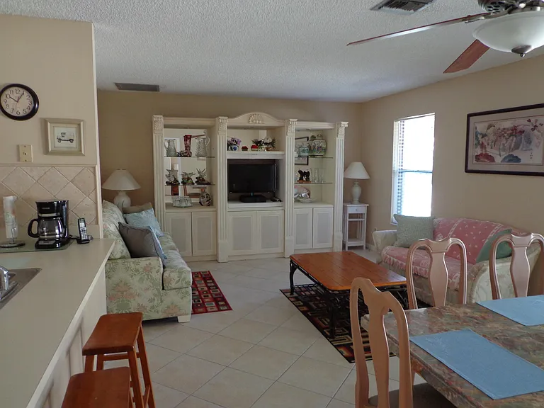 1168 Amaryllis Ct — Photo 7