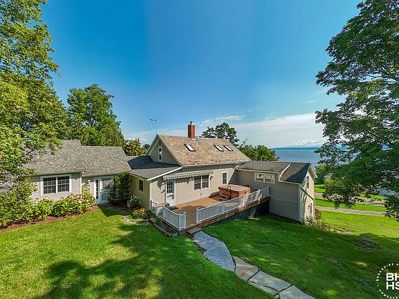 2nd image of 2255 Lakeshore Rd