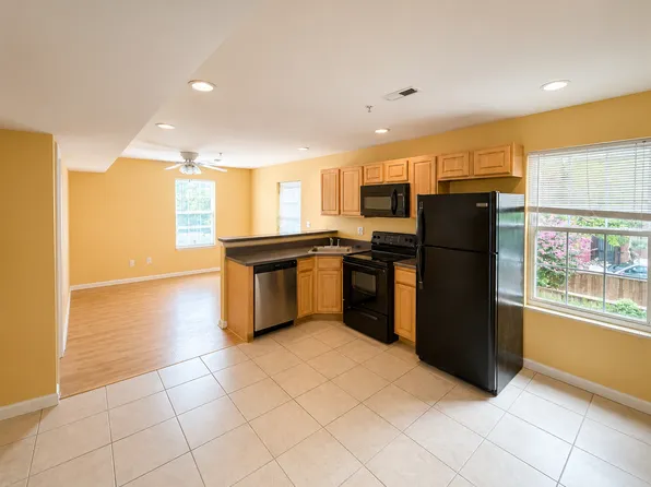 734 Park Rd NW APT 104, Washington, DC 20010