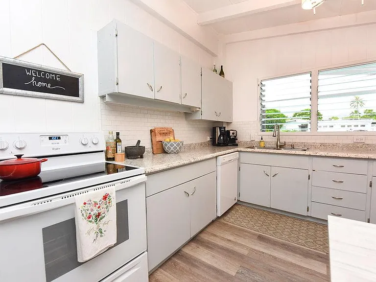 889 Akalei Pl — Photo 3