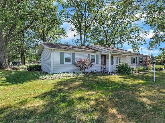 3rd image of 1922 Eastwood Cir