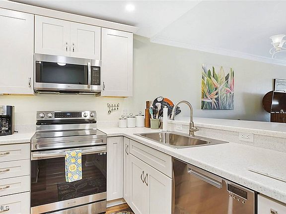 4th image of 2888 Oleander St Unit C6