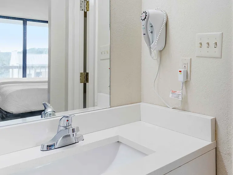 Studio Suite - 2 Full Beds