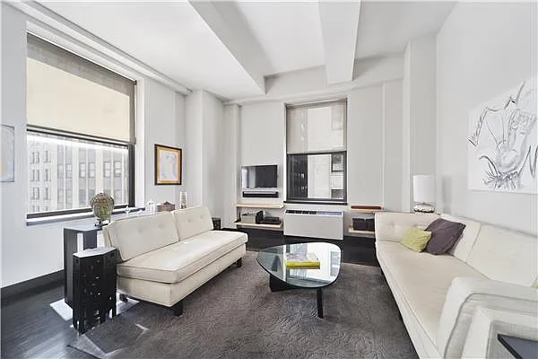 Sold by Platinvm Property Group New York | media 20