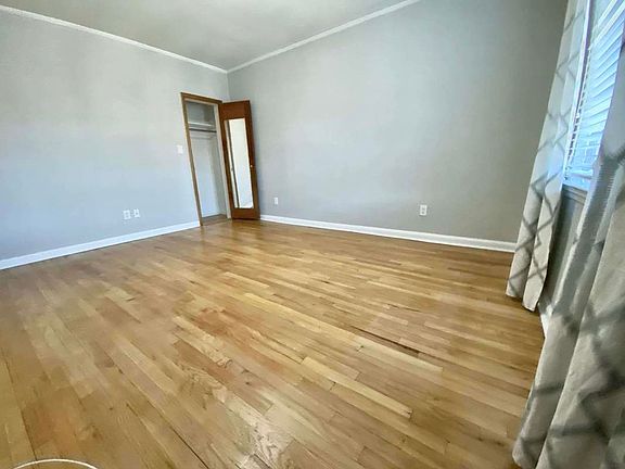 2nd image of 20-09 36th St #2R