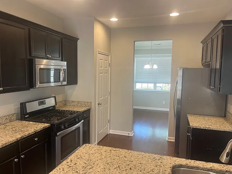 8156 Ronda Dr — Photo 4