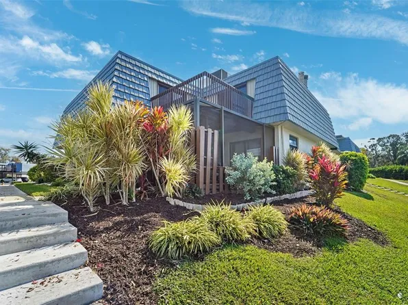 9386 Tradewinds Ave, Seminole, FL 33776