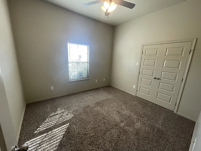 6704 Pontiac Ave — Photo 7