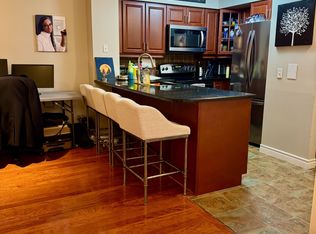 30 Grand Trunk Cres #1708, Toronto, ON M5J 3A4