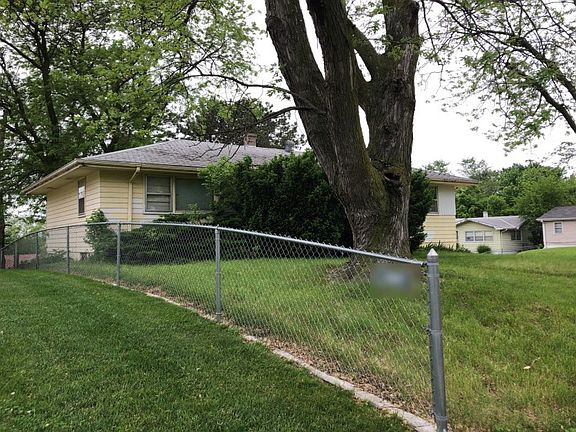 3rd image of 5560 N 61st St