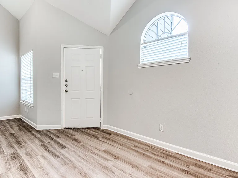 14135 Champions Dr — Photo 29