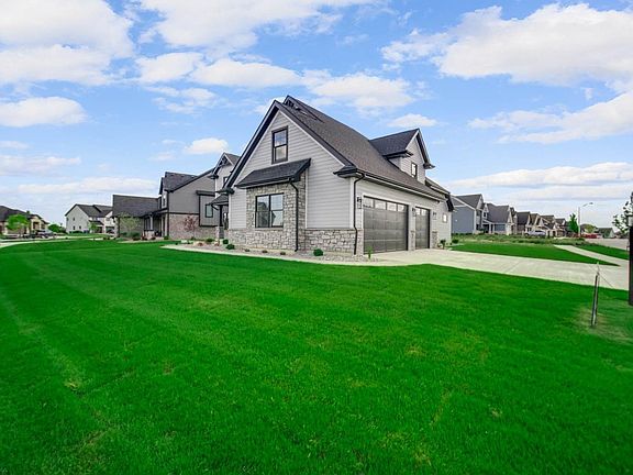 3rd image of 13312 Red Bud Cir