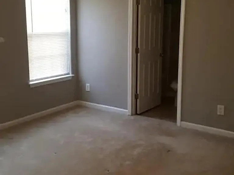 687 Holland Ridge Dr — Photo 7