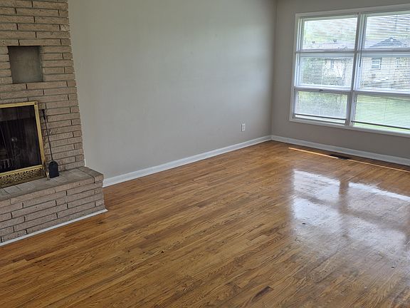 living room/dining room