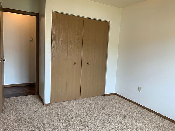 4th image of 1415 14th Ave E #3