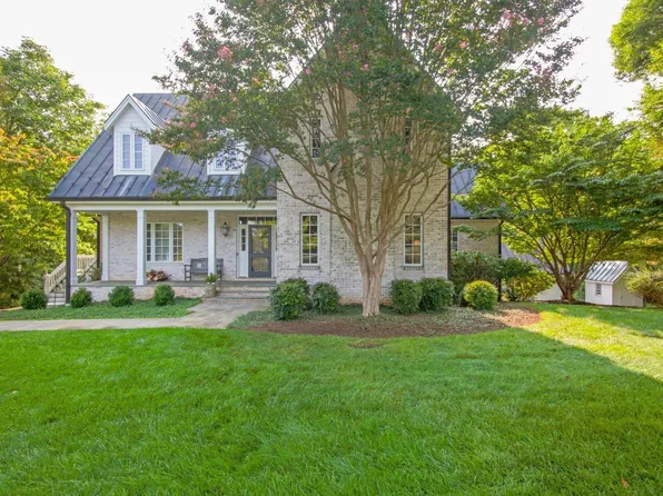 1807 Royal Oak Dr, Lynchburg, VA 24503