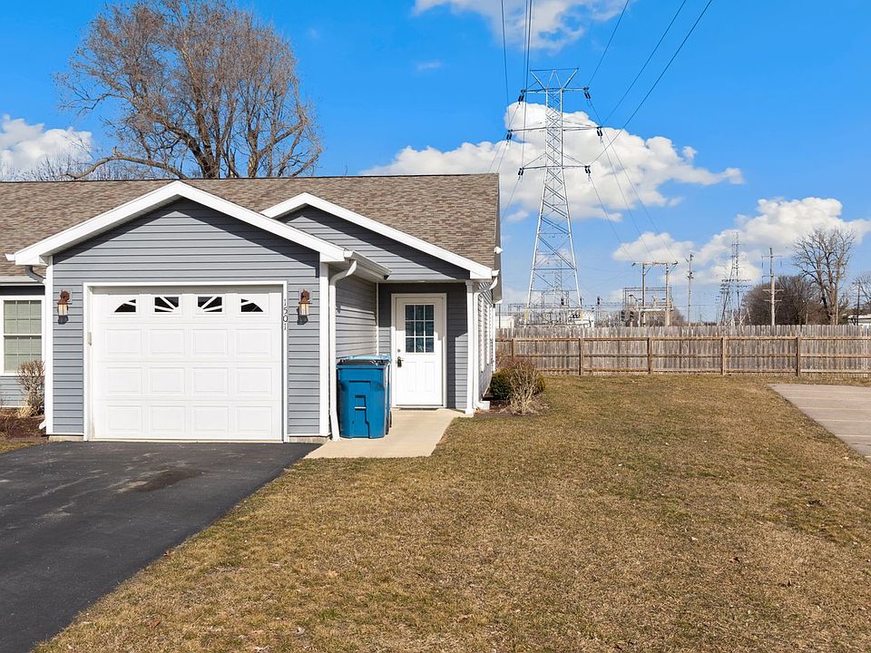 2nd image of 1501 Eadens Pl #1501