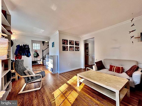 4th image of 5329 Saratoga Ave