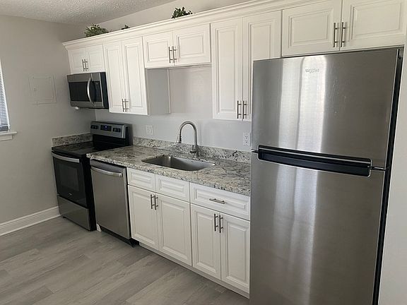 2nd image of 139 McDonnell Ave #20