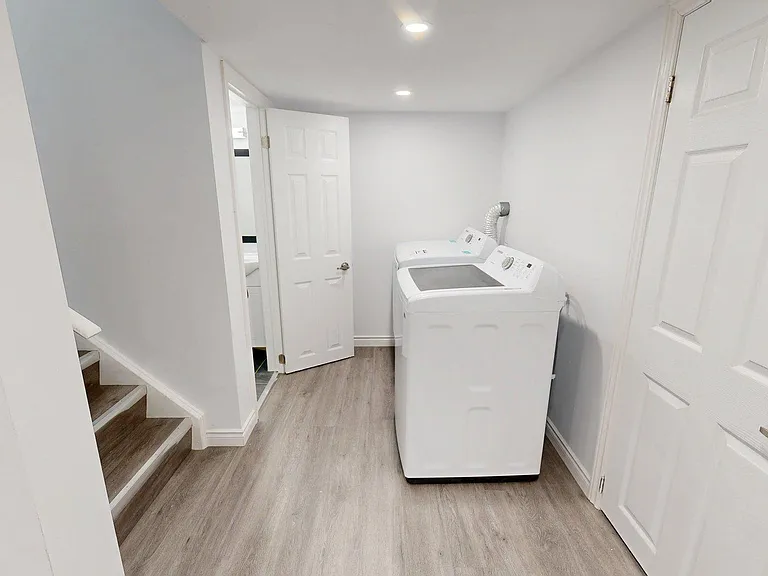 3252 Meadowgate Blvd #LOWER — Photo 21