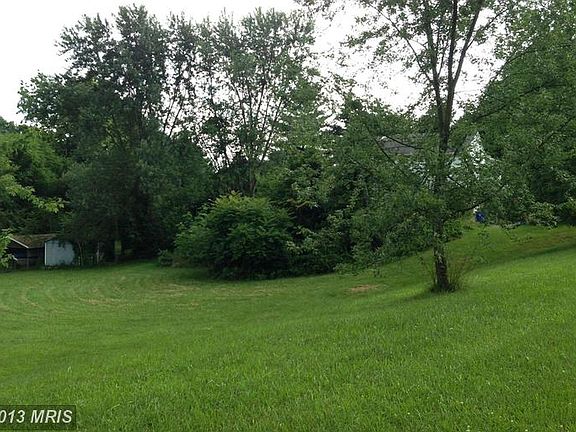 4th image of 11407 Meadowlark Dr
