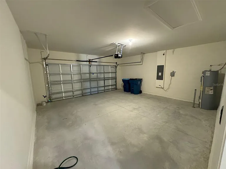 240 Taylor Groves St — Photo 12