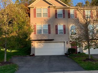 106 Broadstone Dr, Mars, PA 16046