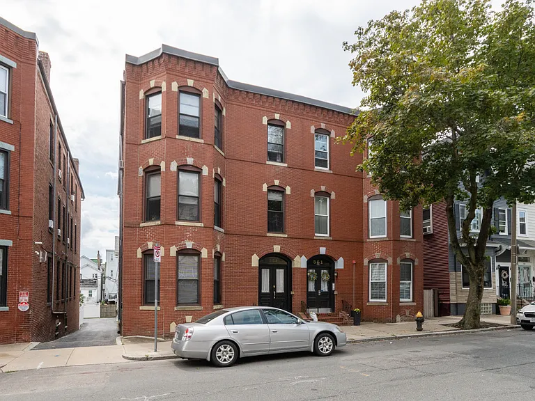 553 E 6th St #1 — Photo 10
