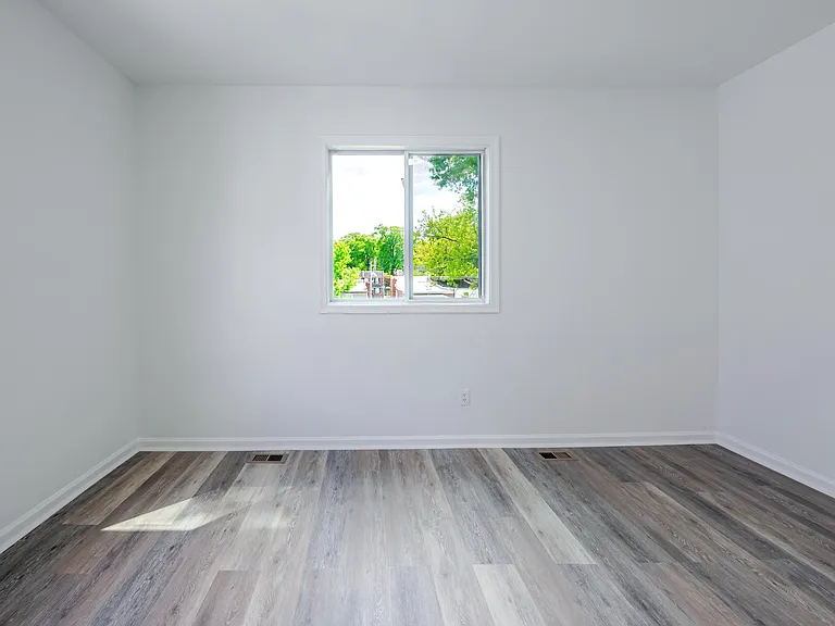 5347 Ames St NE — Photo 18