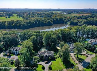 18 Rivers Edge Dr, Colts Neck, NJ 07722