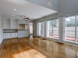 5010 Scotland St, Houston, TX 77007