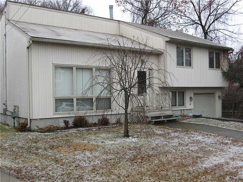 1st image of 11 Clear Meadow Dr