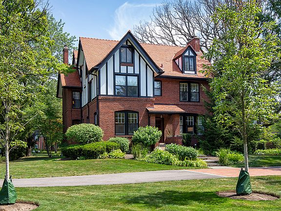 2nd image of 424 Northwood Dr