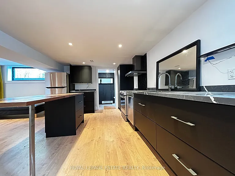65 Maywood Park #LOWER — Photo 4