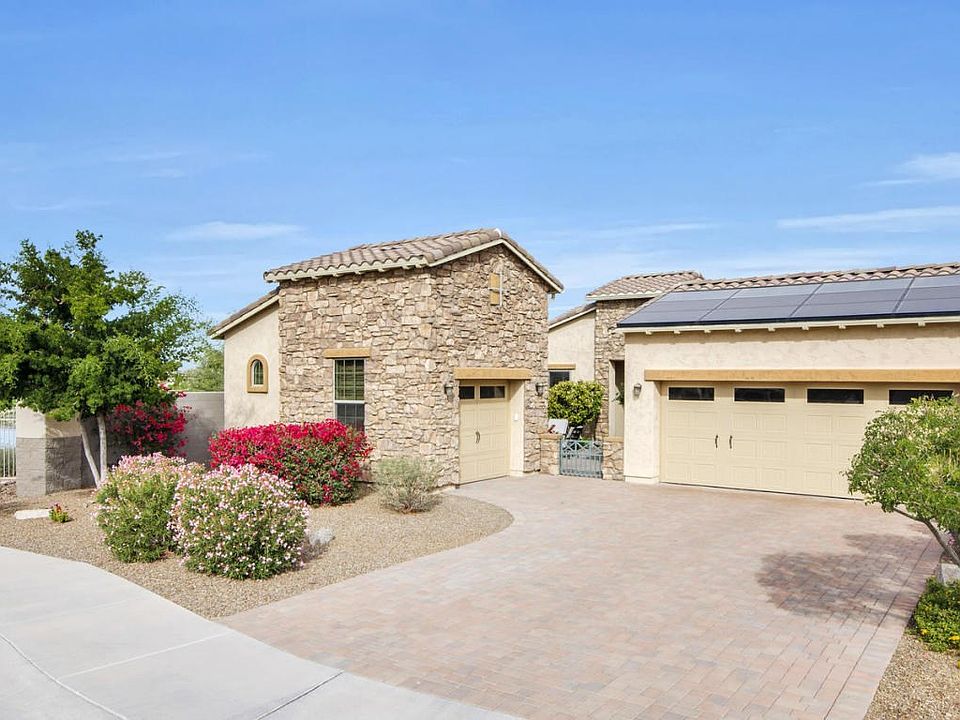 17794 W Cottonwood Ln-large-001-4-Front
