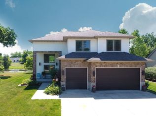 460 Logue Cir, Seneca, IL 61360