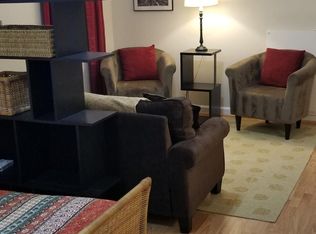 154 Summer Walk Dr, Gaithersburg, MD 20878