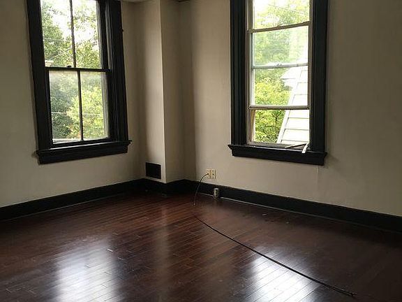 3rd image of 7 W Hollister St #2