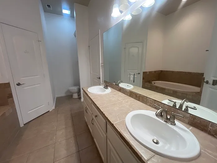 1005 Winding Rd — Photo 21