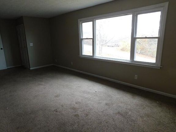5th image of 190 Miller Ln #Fr