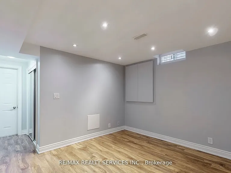 3822 McDowell Dr — Photo 2