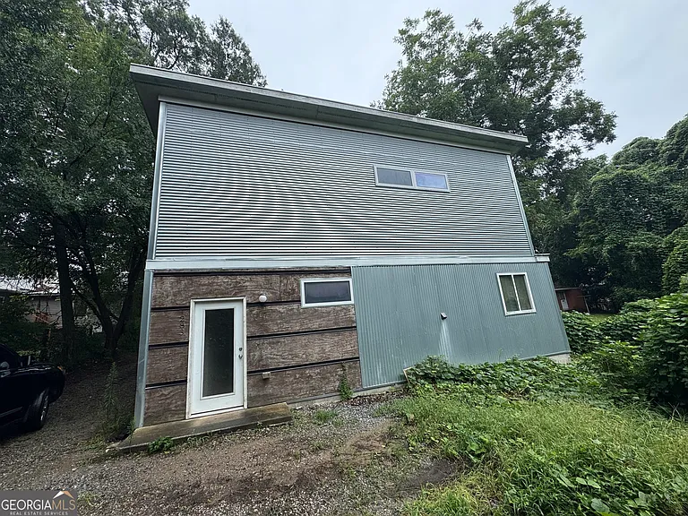 283 Athens Ave — Photo 1