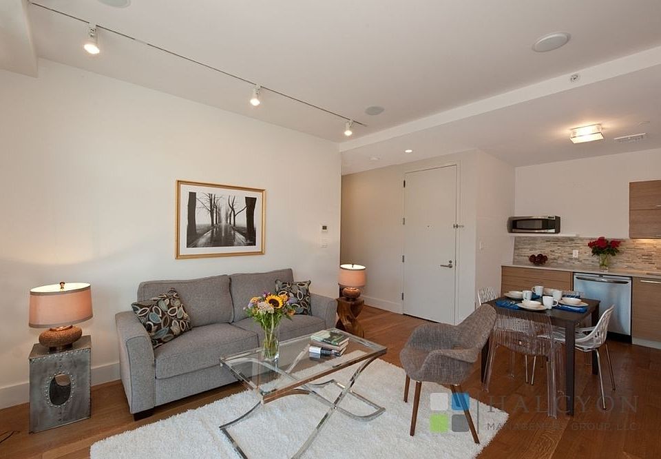 1st image of 301 Sullivan Pl APT 6H