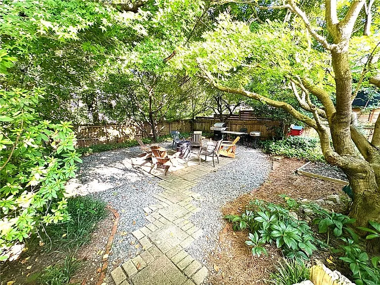 1380 Monroe Dr NE #1 — Photo 12