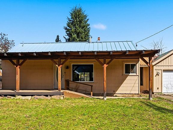 3rd image of 210 W 3rd Ave