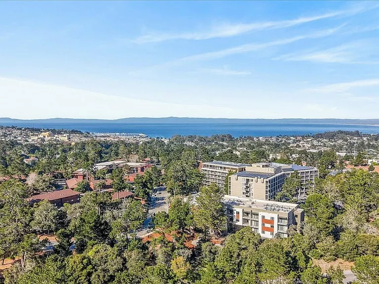 Coastal Senior Residences at The Park Lane — Photo 18