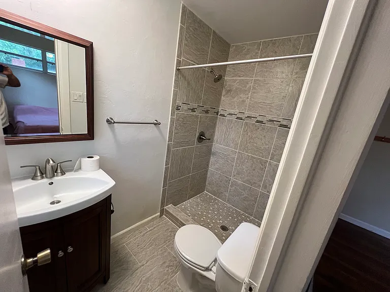 Master Bathroom/Walk-in Shower