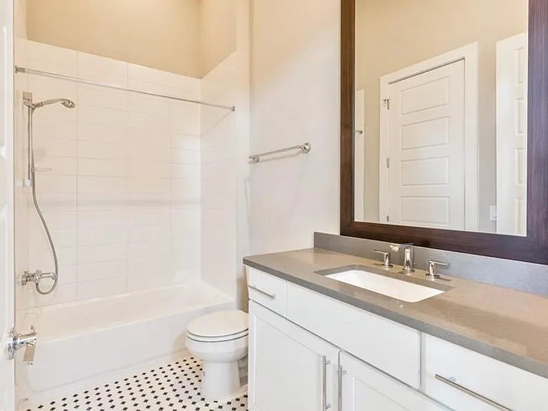 secondary bathroom