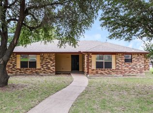 1137 Harvest Hill Cir, Desoto, TX 75115